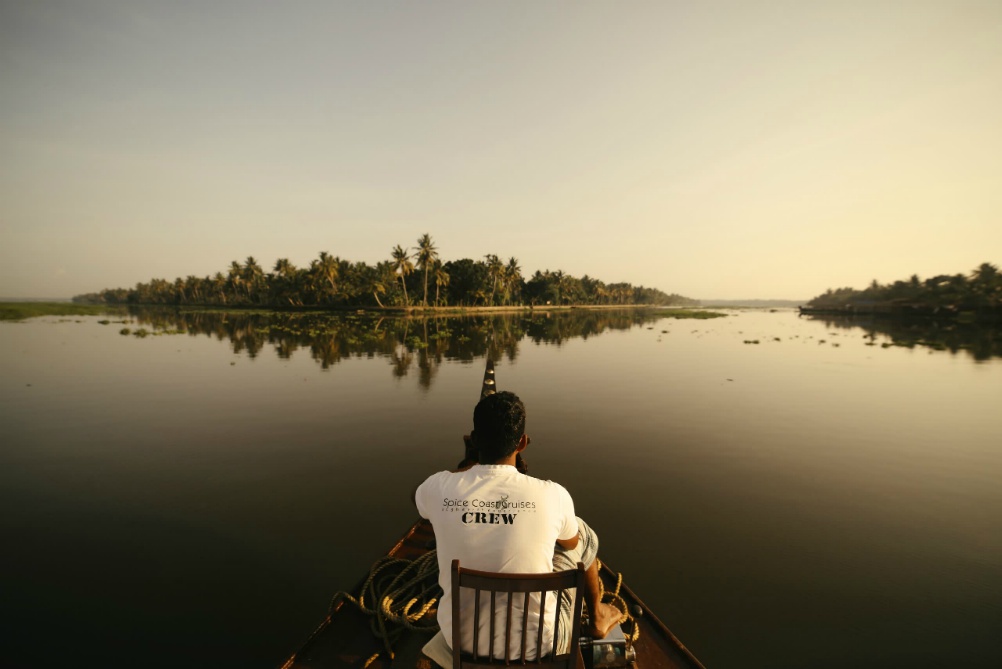 DAY 5: BACKWATERS 
- Houseboat cruise 
- Backwaters and Vembanad Lake 