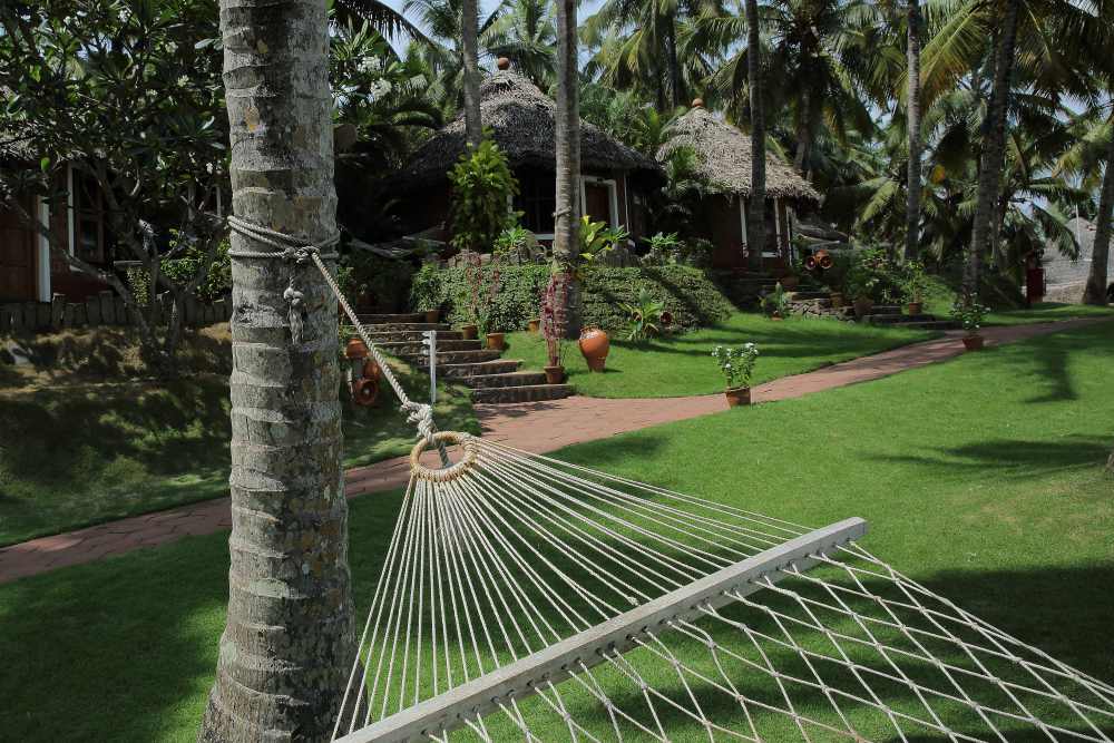 KERALA HOUSE STANDARD ROOMS (NON A/C) & DELUXE ROOMS (AC)