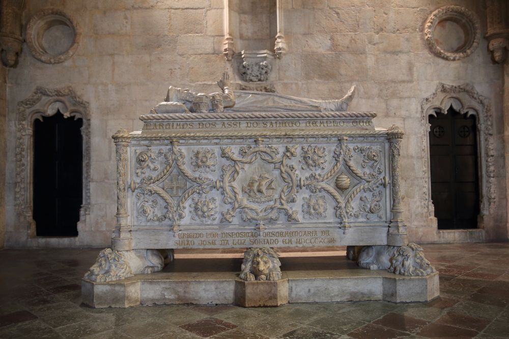 Jeronimos Monastery: The Tomb of Vasco da Gama